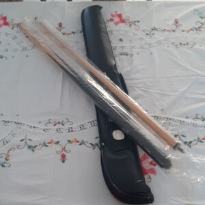 NWT🎱Black Cue Stick Set with Case